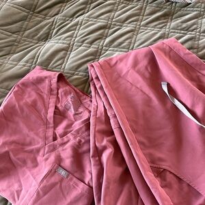 Figs Women's Scrub set